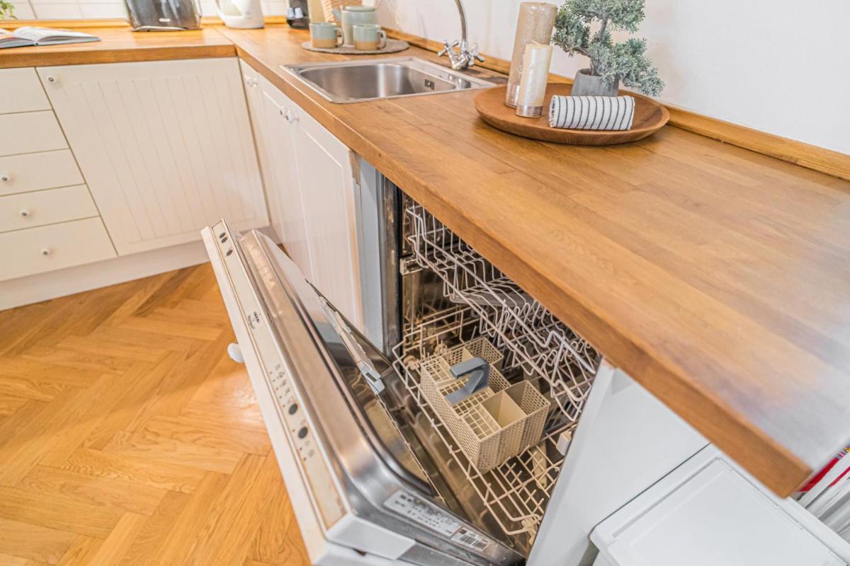 Apartment Luxury Karmelitska 2b