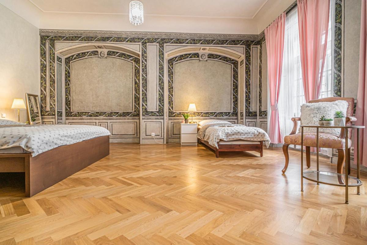 Luxury Karmelitska 2b